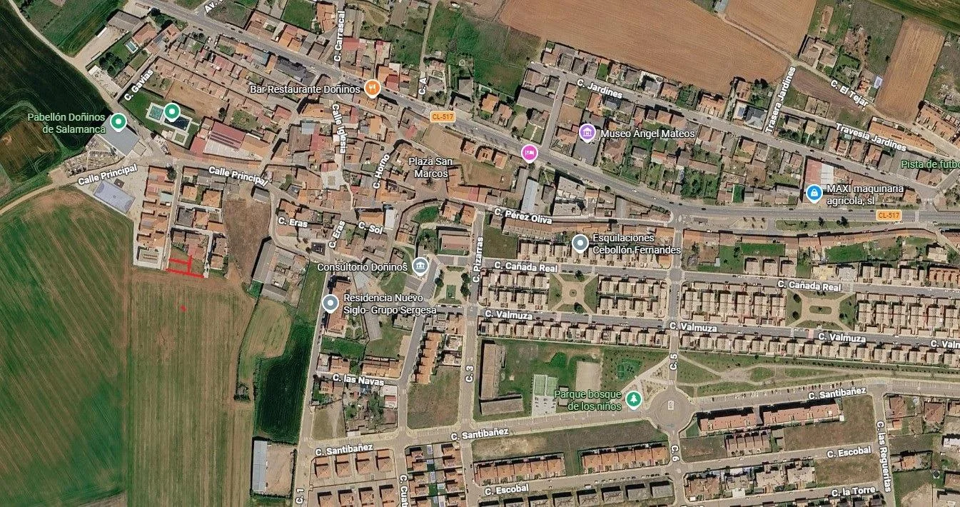 Parcela urbana junto a escuelas, 267 m²