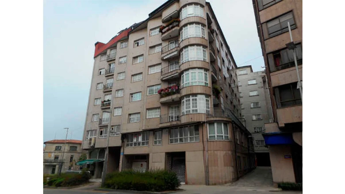 Centro Pontevedra office with 52 m²