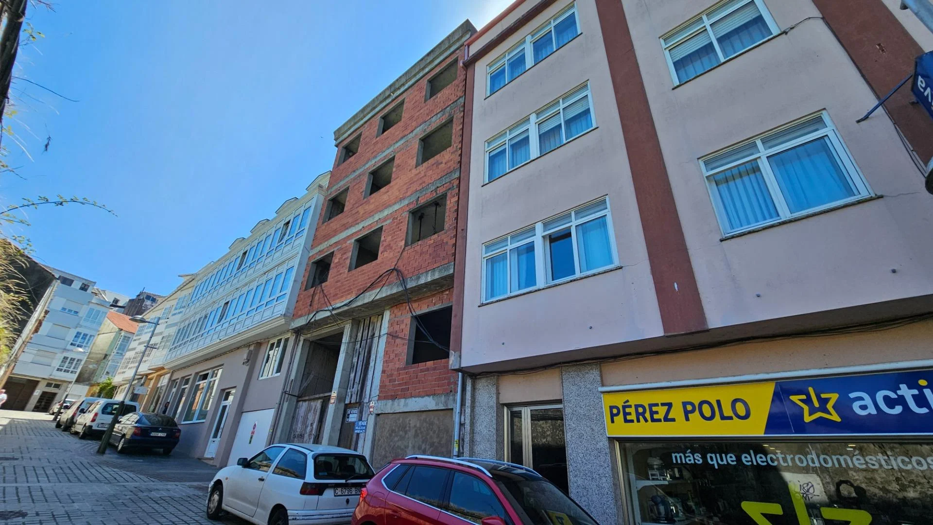 Edificio céntrico en construcción en Ortigueira