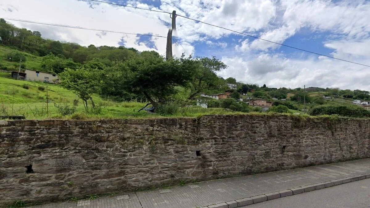 Land plot in El Entrego