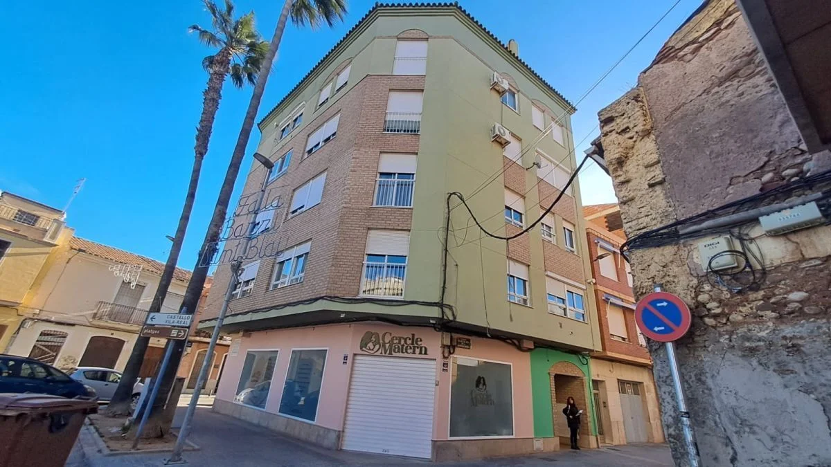 Piso de tres habitaciones en el centro de Burriana