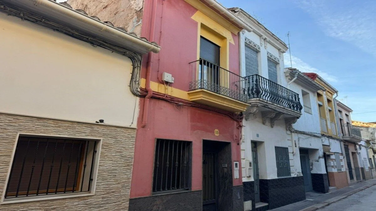 Central Burriana flat, four bedrooms