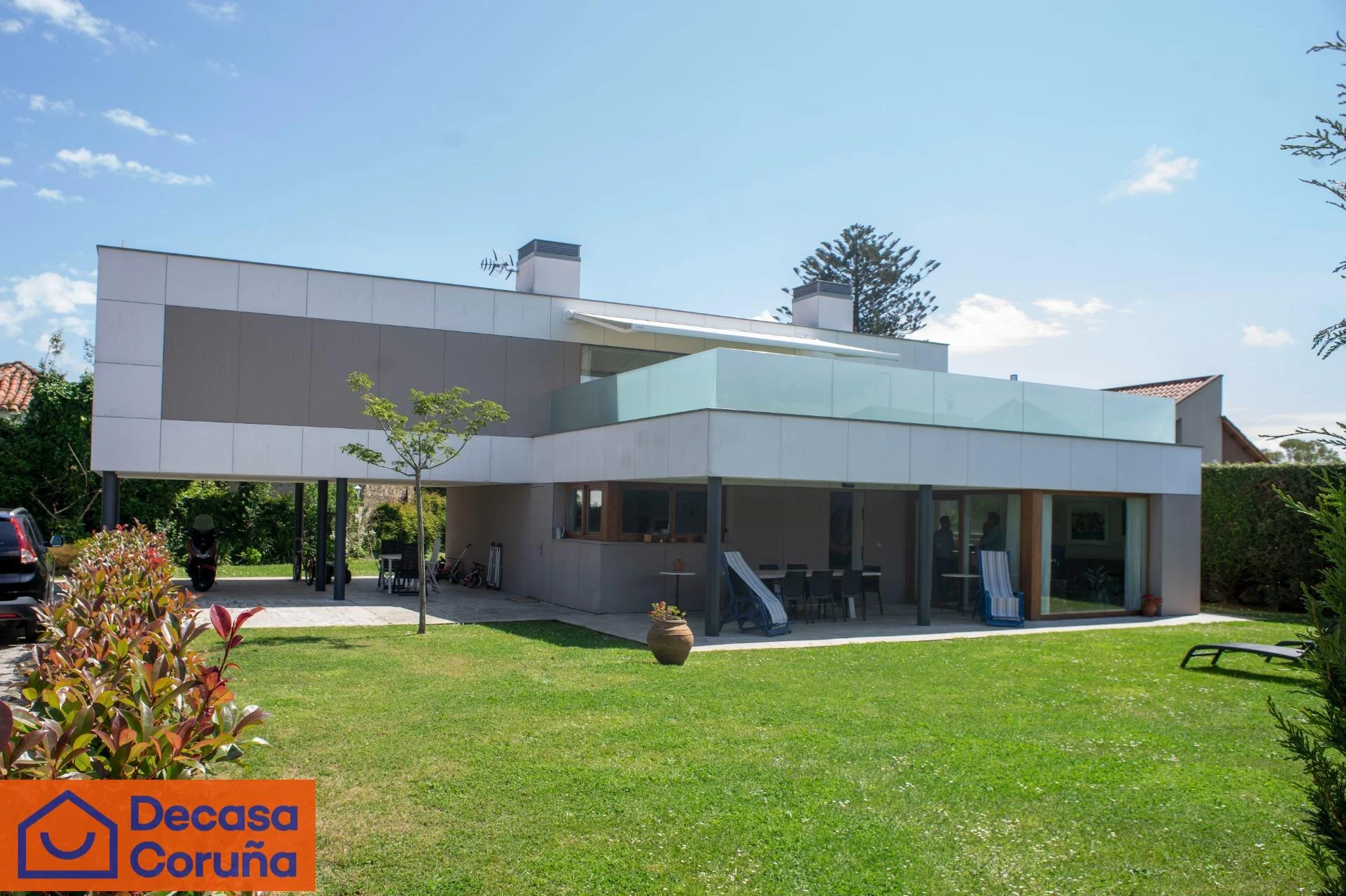 New six-bedroom chalet with pool