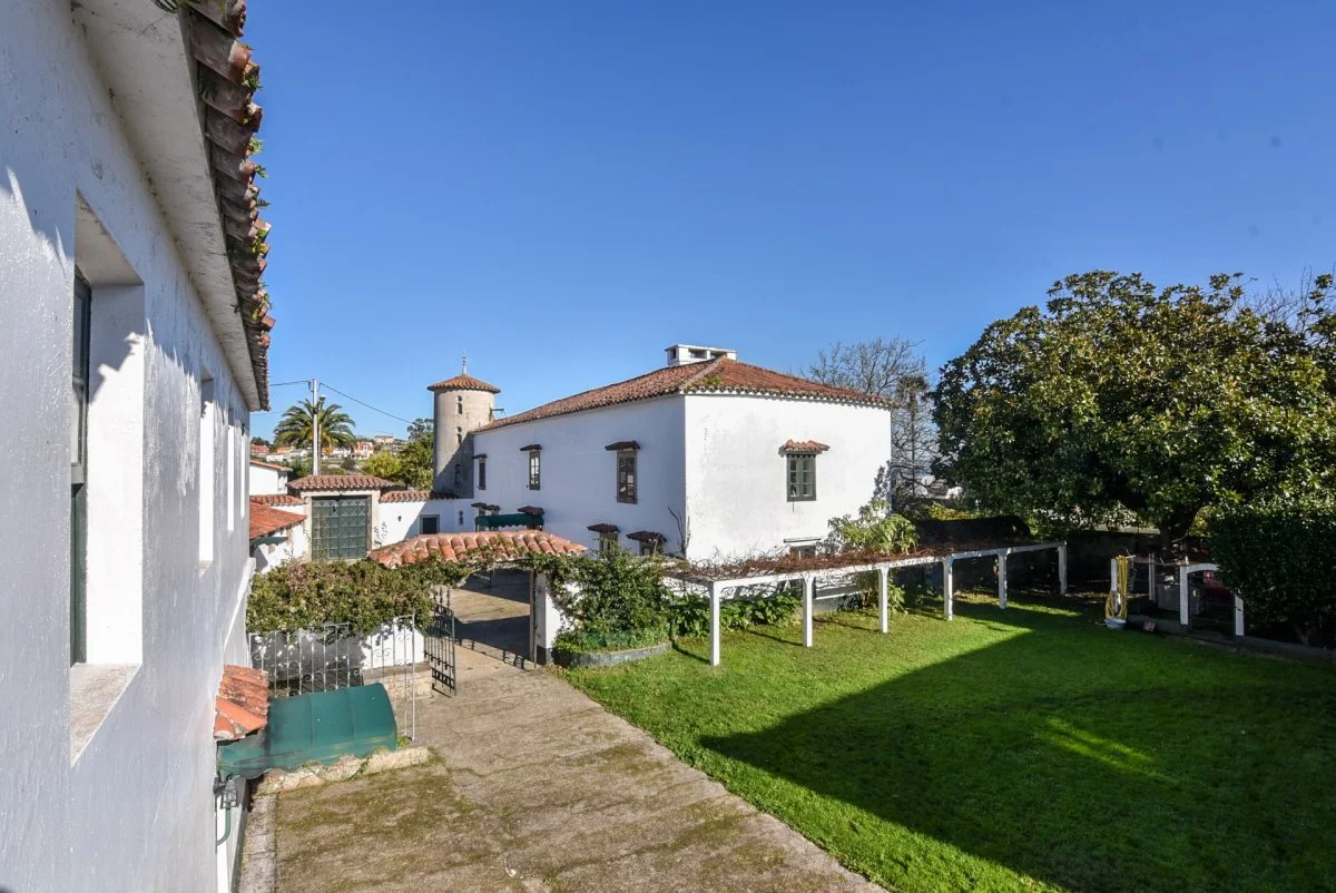 Historic estate in Lorbé, 10 bedrooms