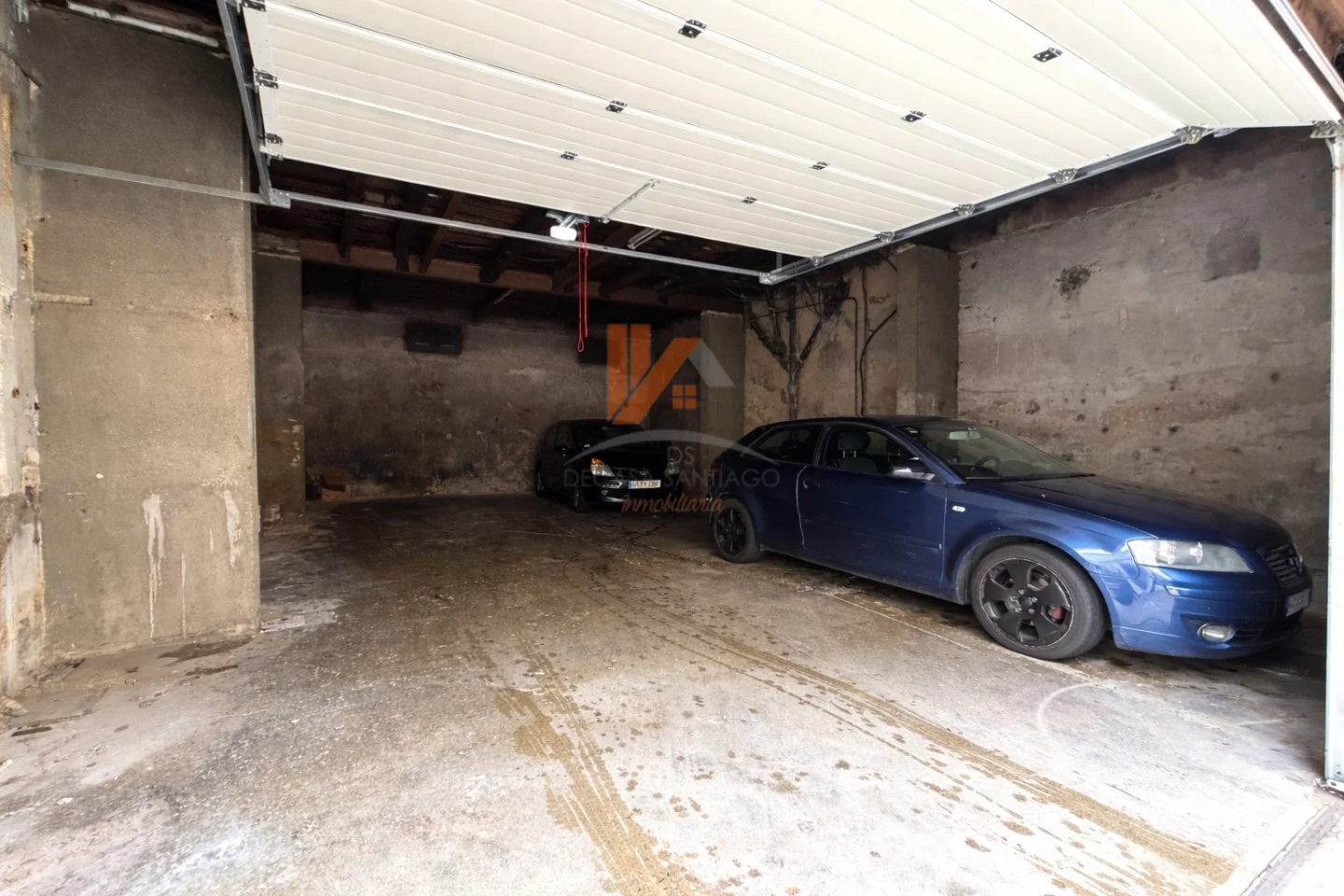 Garaje con acceso calle en Santiago, 126 m²