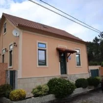 Gran casa de cinco dormitorios con piscina