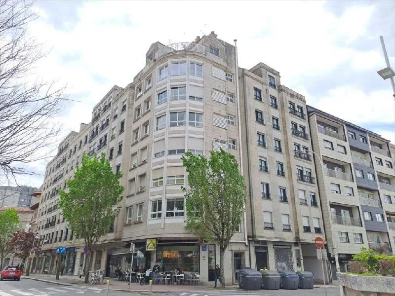Oficina de primera planta en Pontevedra, 142 m²