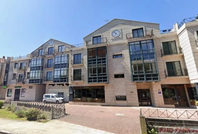 New central flat, 2 bedrooms, elevator