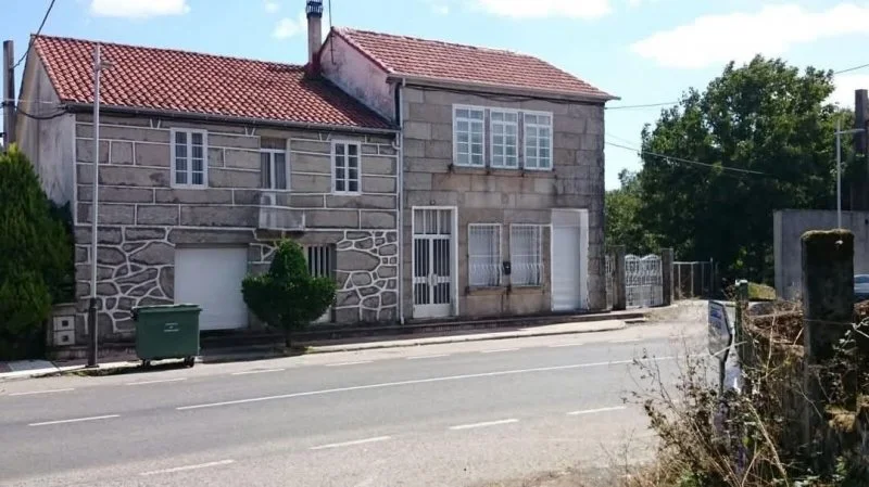 Casa de piedra cerca de Ribeira Sacra, cinco dormitorios