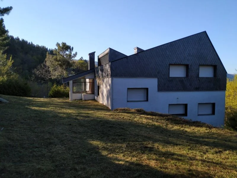 Large renovation chalet in Oroso