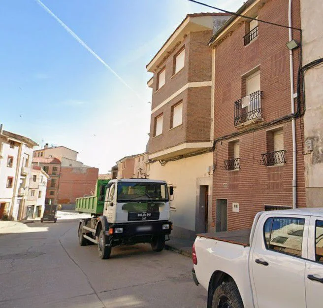 Reformed Ribafrecha townhouse with five bedrooms