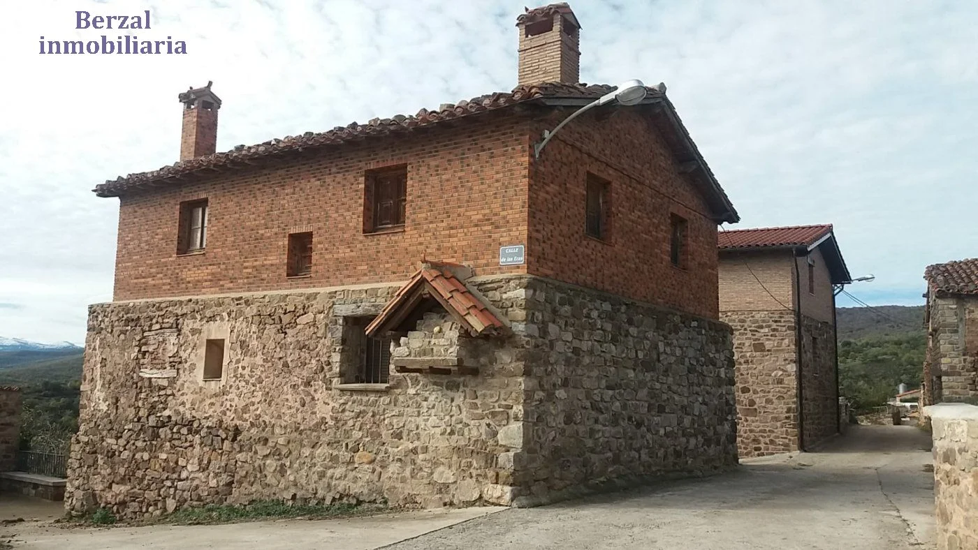 Casa de pueblo de 280 m² con potencial