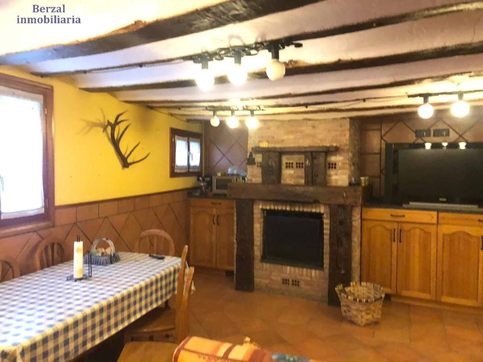 Casa de pueblo reformada de 333 m² y cuatro dormitorios