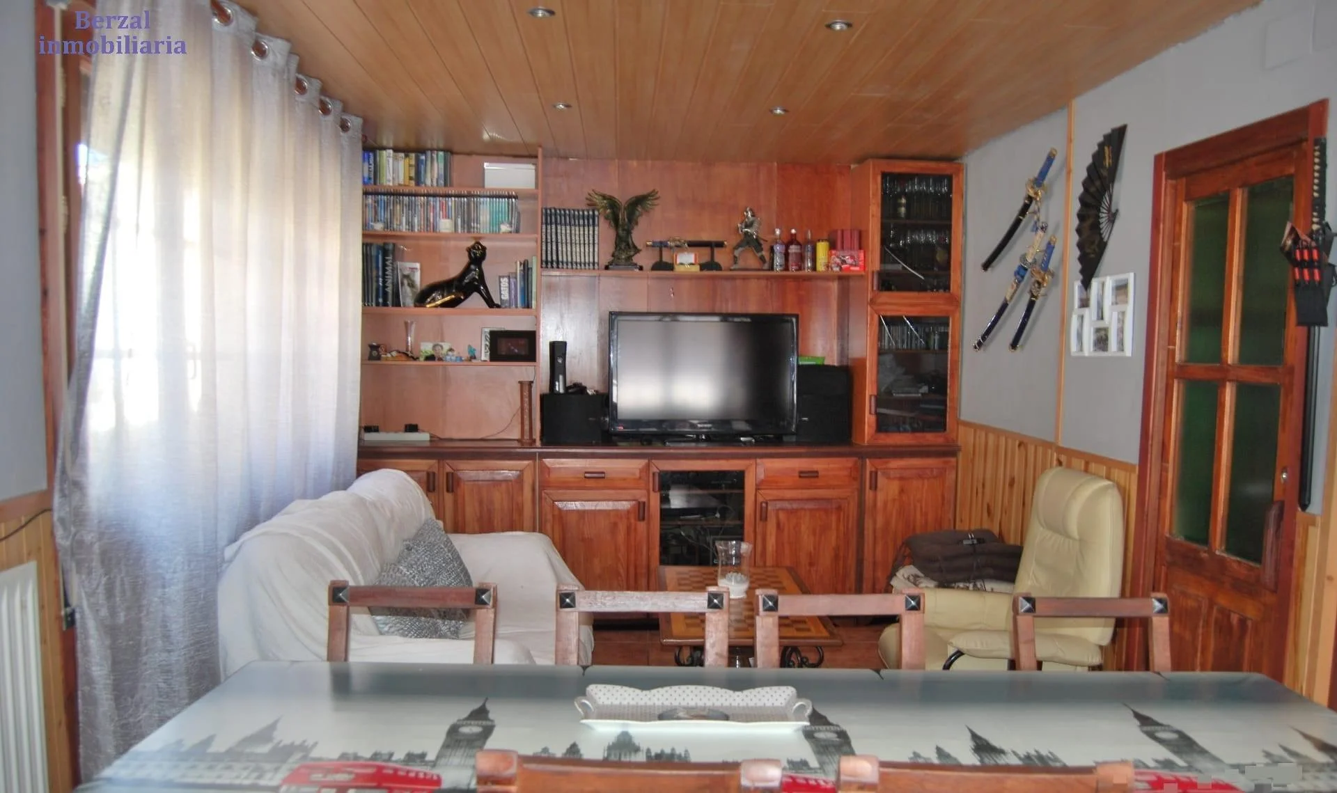 Casa de cuatro dormitorios y 247 m²