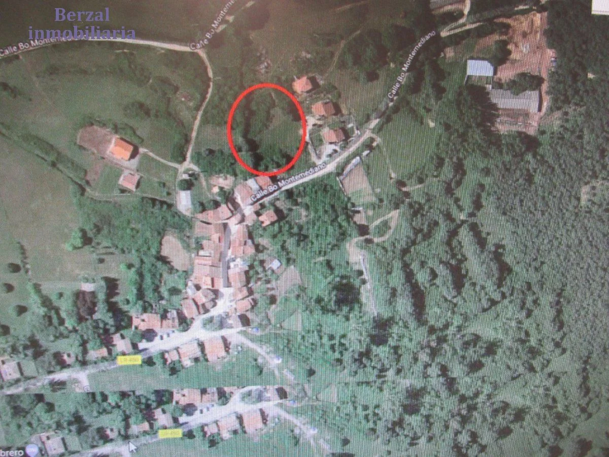 Parcela edificable de 606 m² en Montemediano