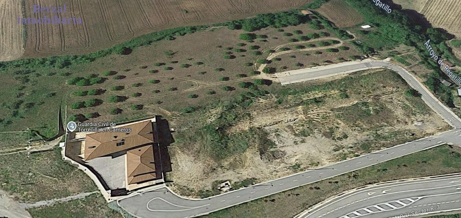 Solar edificable con 533 m²
