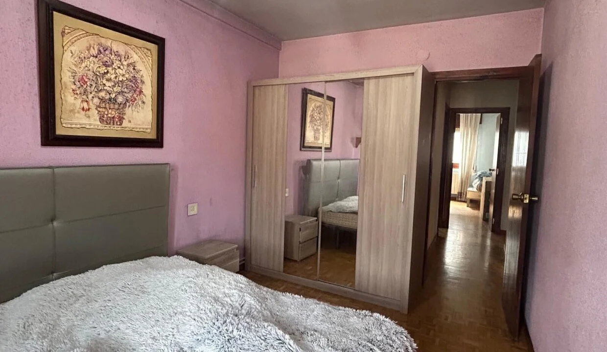 117 m² Carcastillo flat with large storage