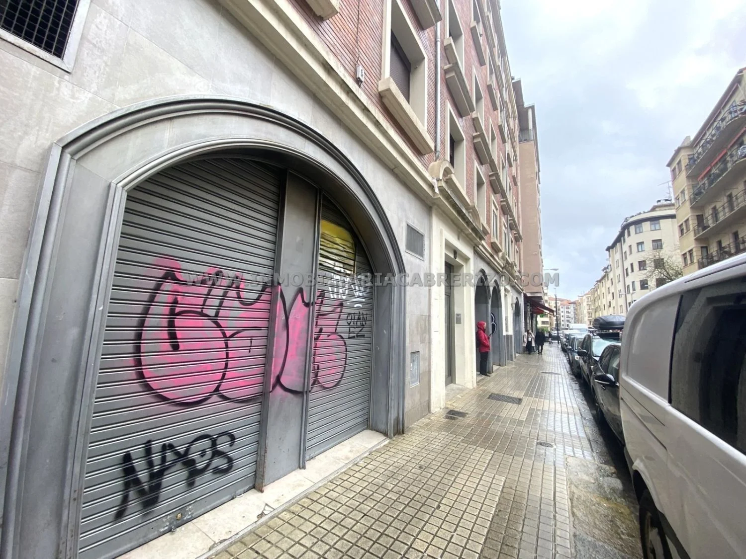 Gran local comercial en Ensanche, 637 m²
