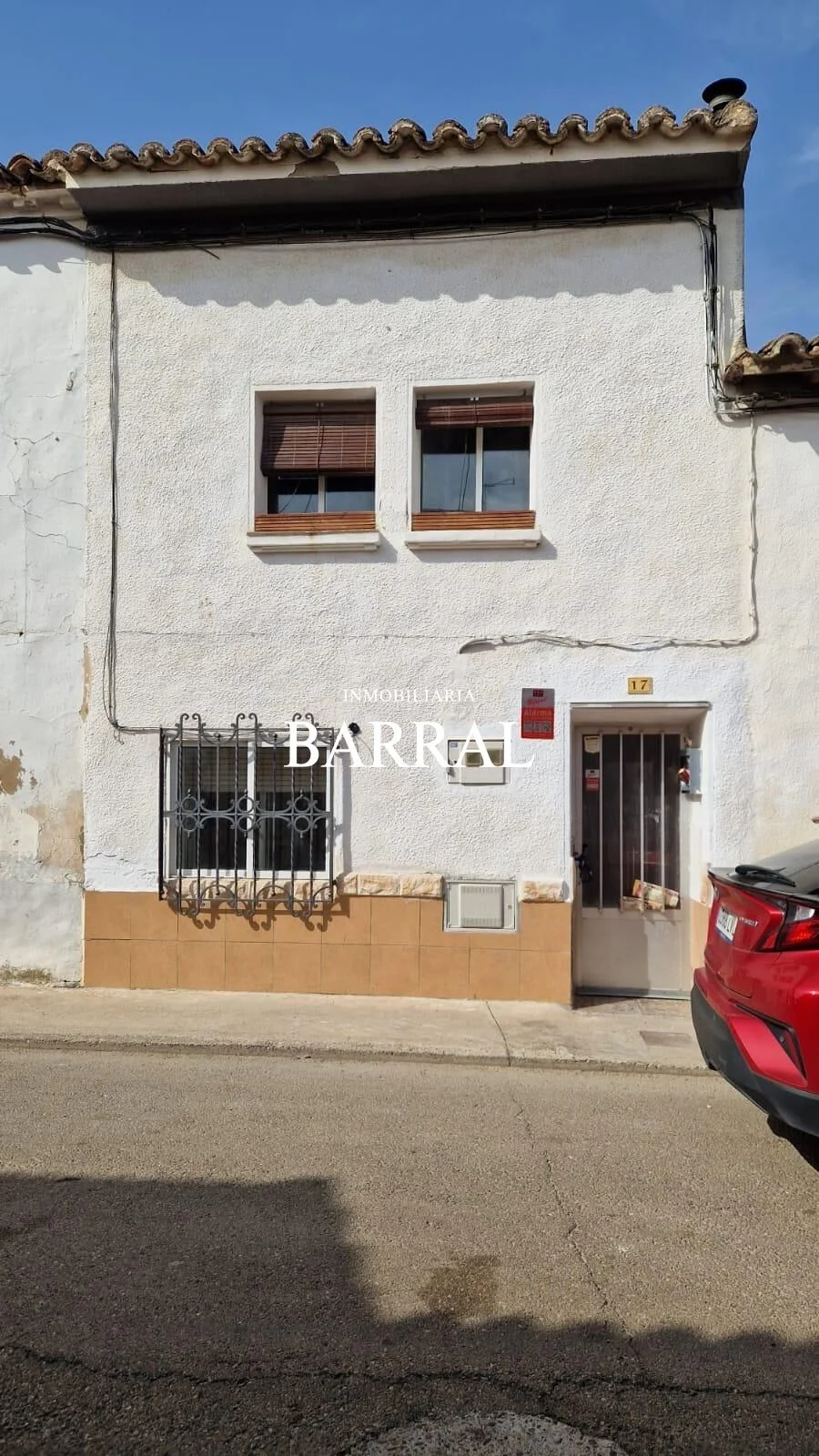 Central Buñuel house with renovation upside