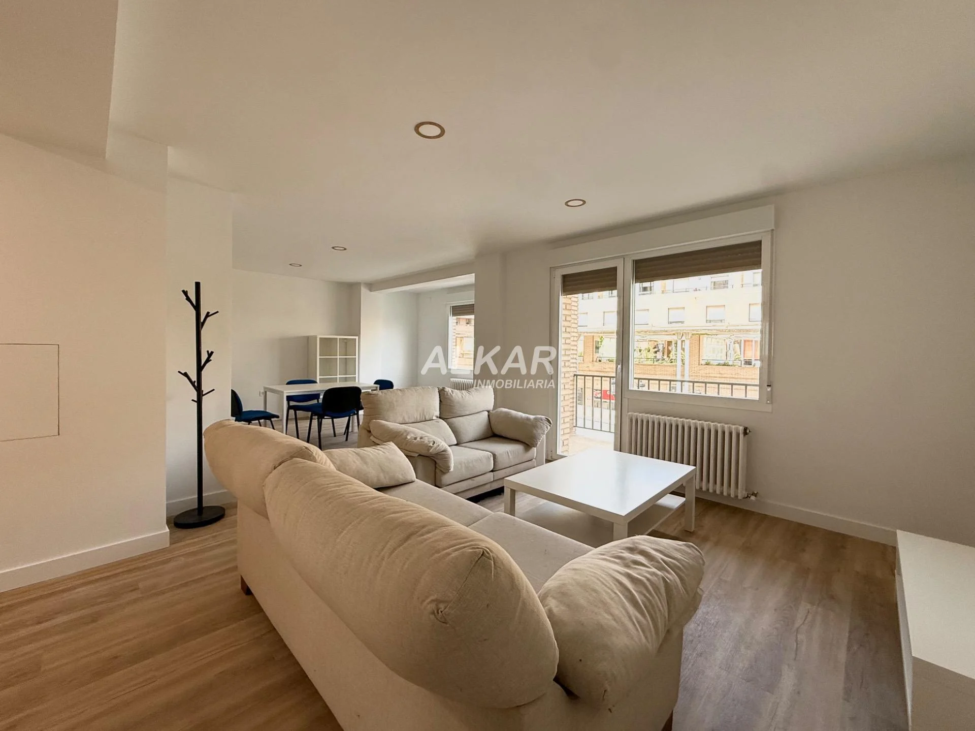 Central Tudela flat, four-bedroom renovation