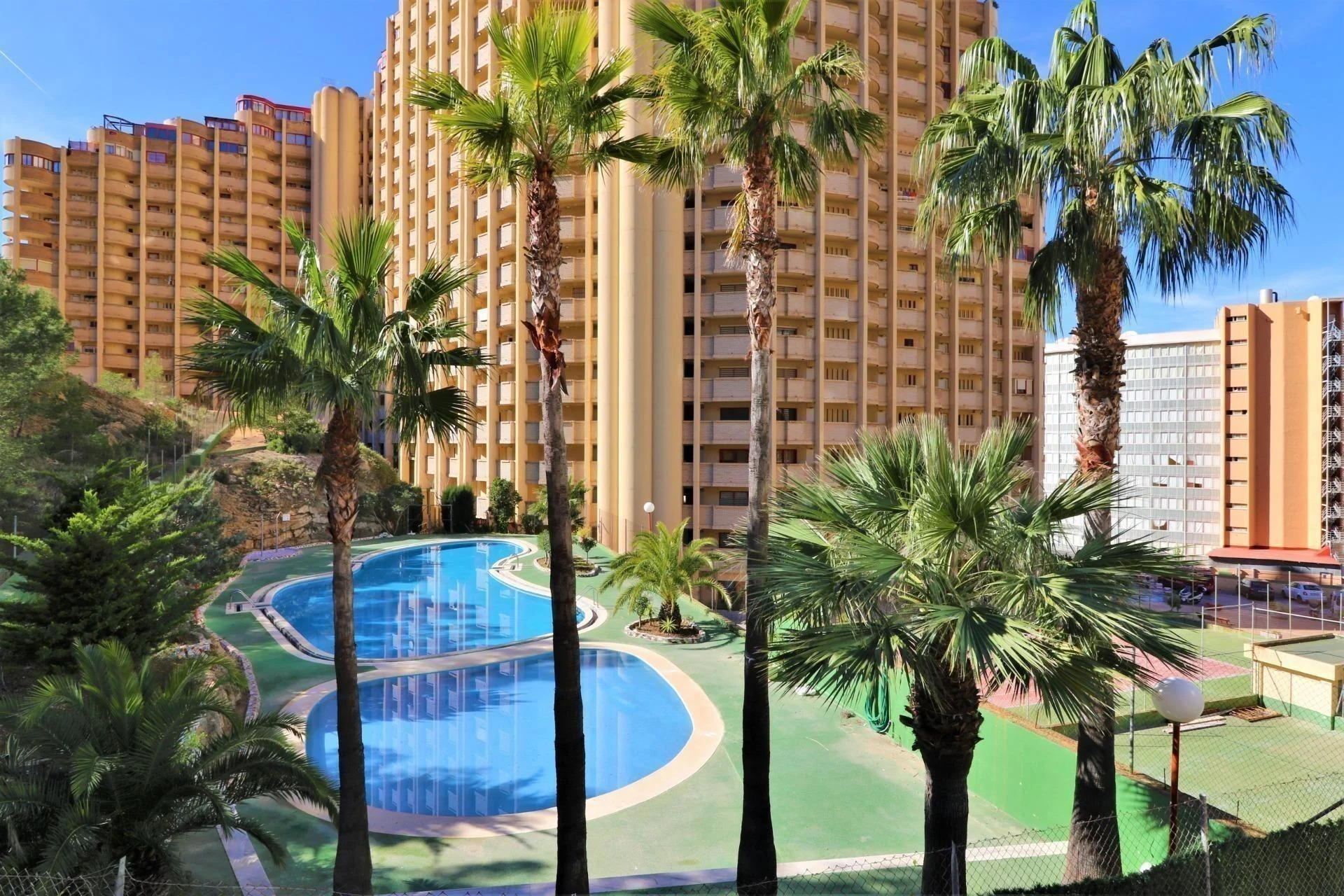 Reformed Benidorm apartment with pool