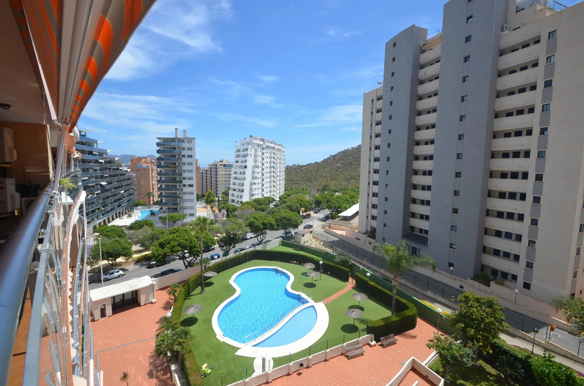 South-facing Cala Villajoyosa apartment, 2 bedrooms