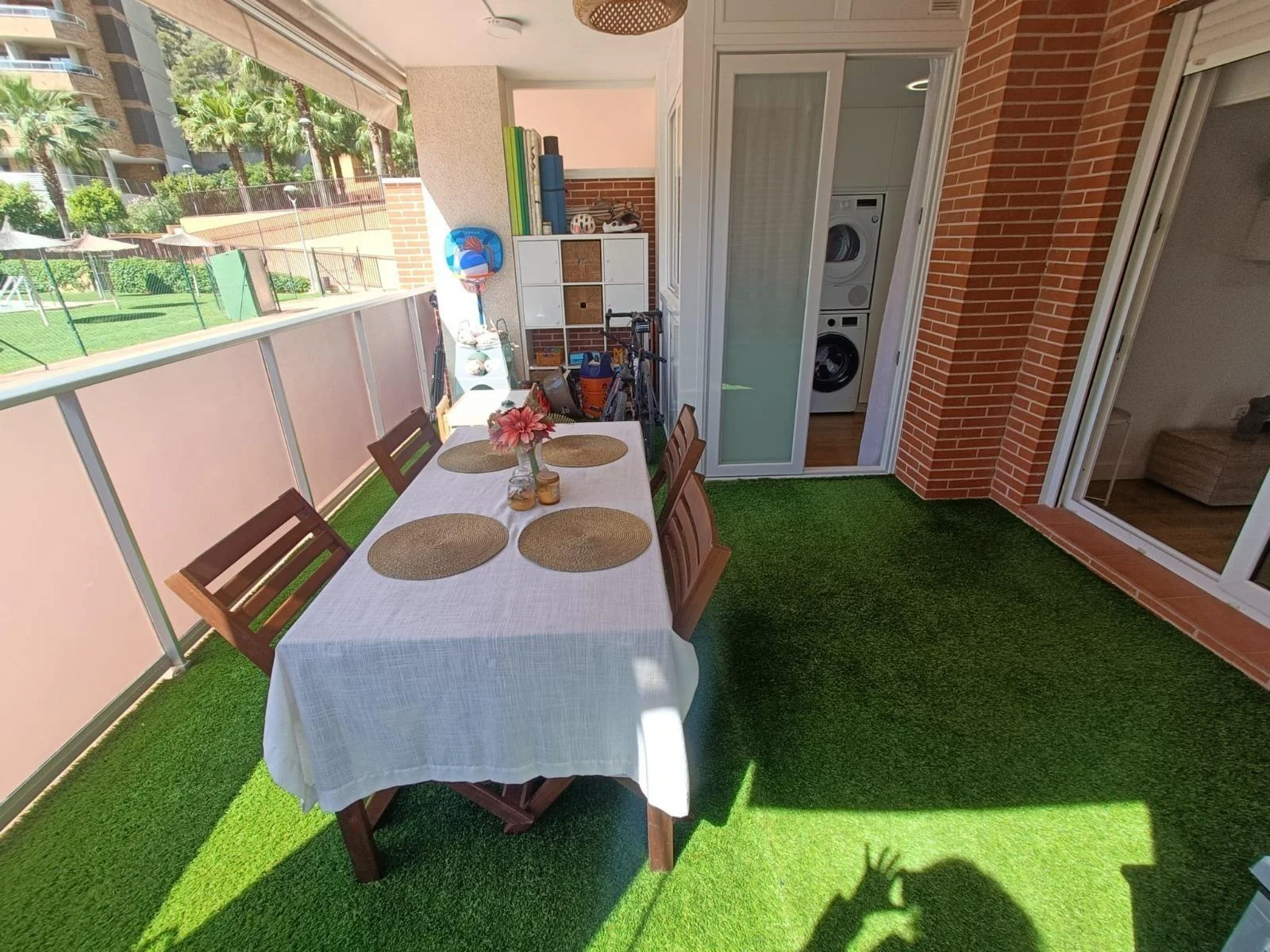 Apartamento reformado en costa con piscina