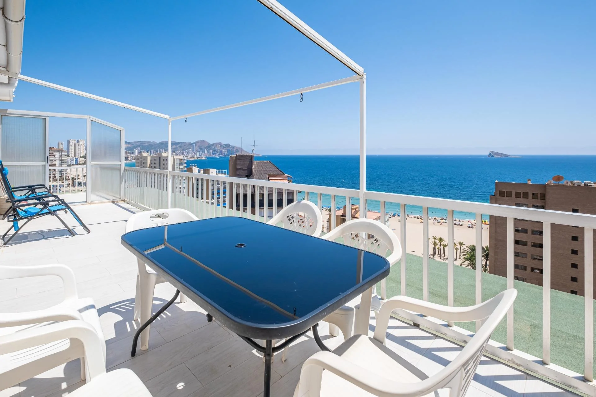 Reformed Poniente penthouse with sea views