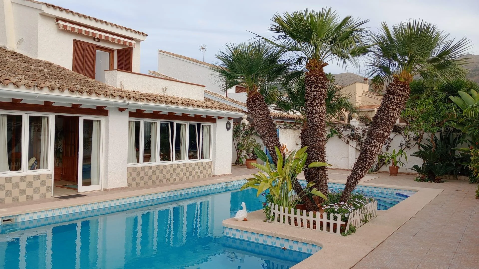Reformed chalet in Benidorm, six bedrooms