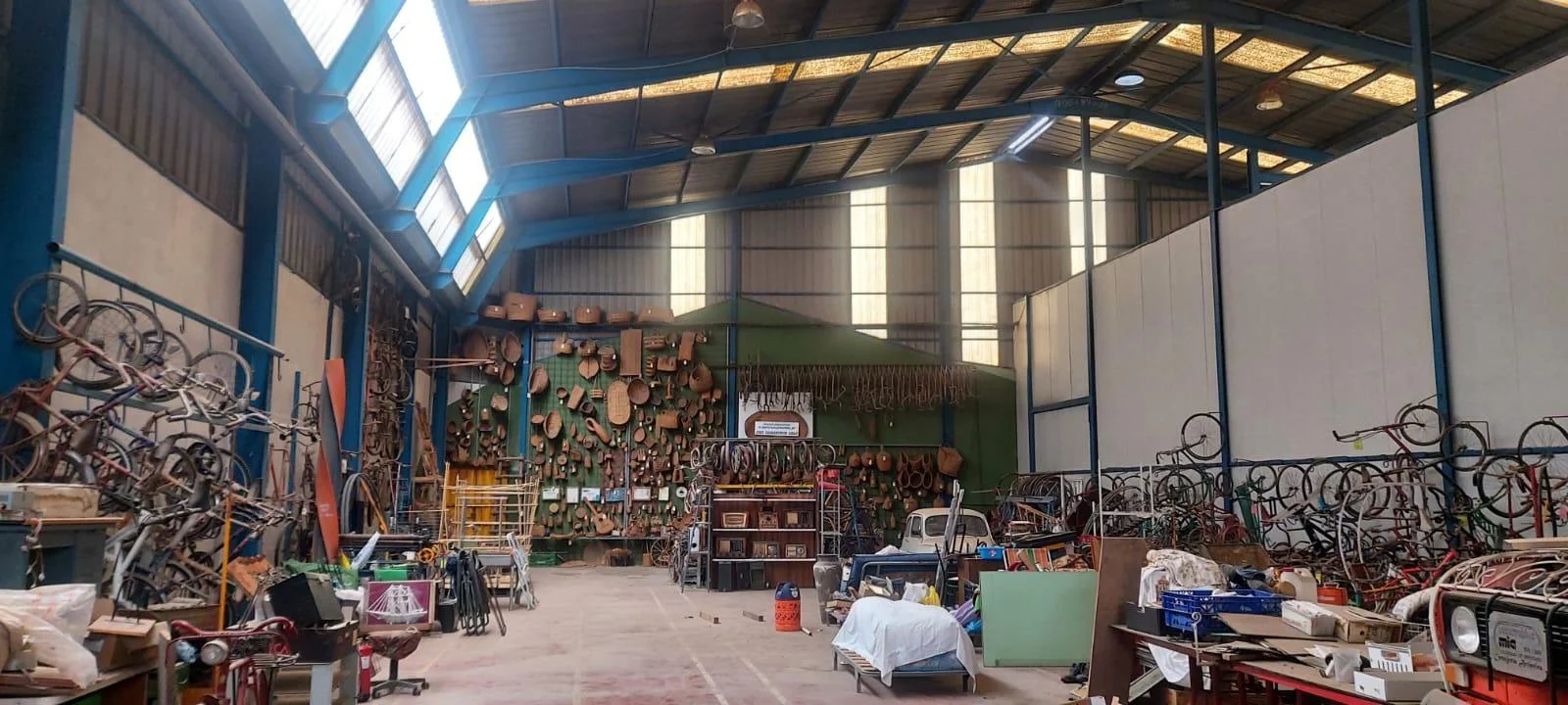 Nave industrial en el centro de San Vicente