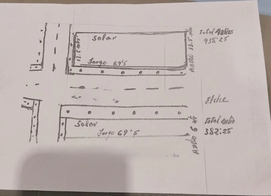 Solar urbano en Carrús de 1.340 m²