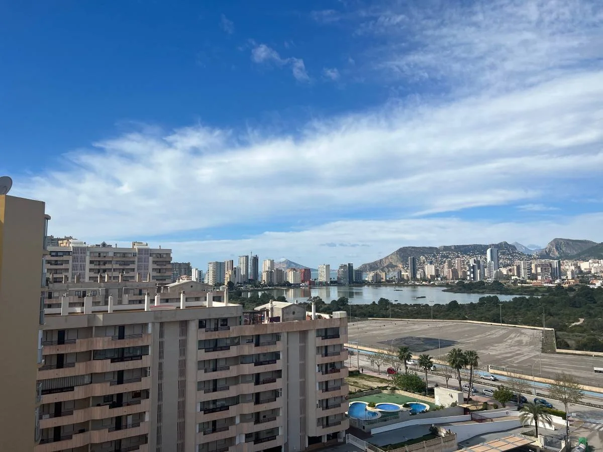 Apartamento frente al mar en Calp con 3 dormitorios