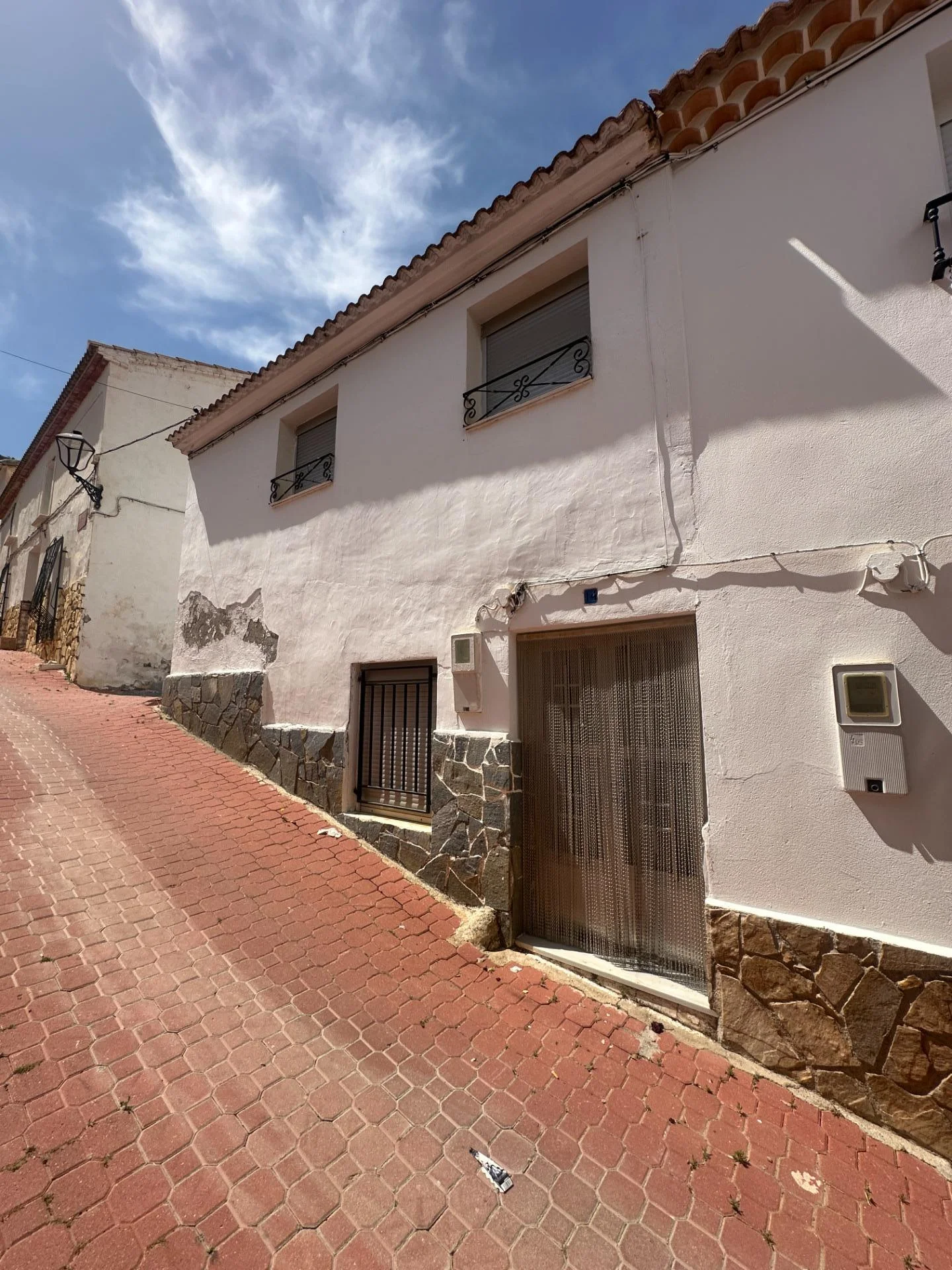 Rural village house with 180m²