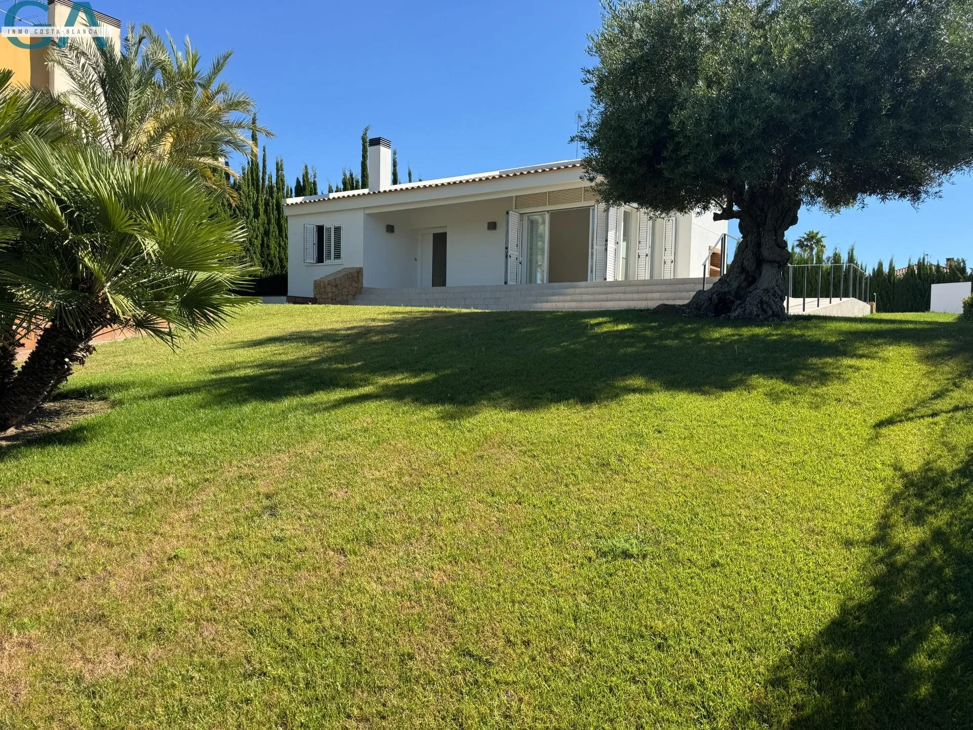 Villa moderna en primera línea de golf, cuatro dormitorios