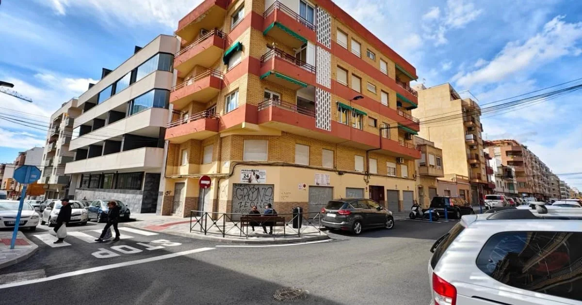 Piso orientado al este con tres dormitorios