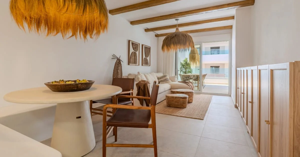 Ground-floor apartment, two bedrooms, terrace