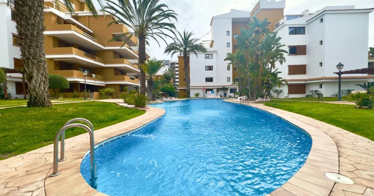 Apartamento en planta baja en Punta Prima, 2 dormitorios