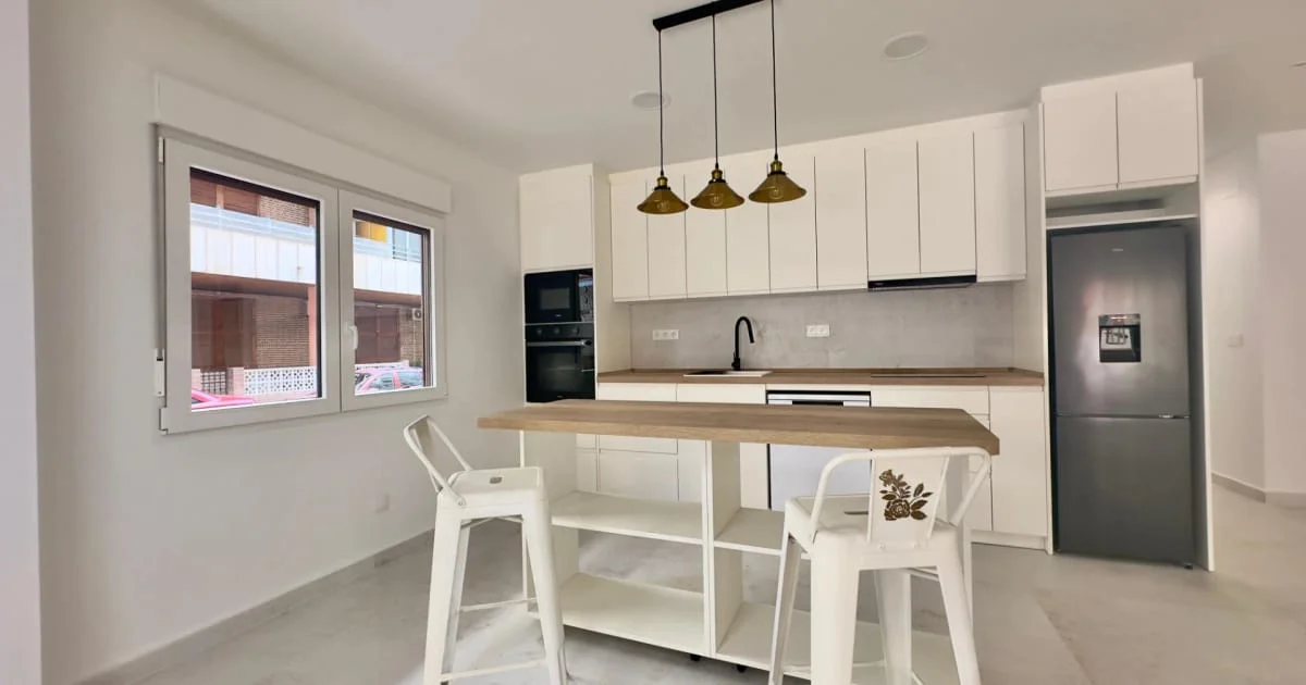 Apartamento reformado en Torrevieja, 3 dormitorios