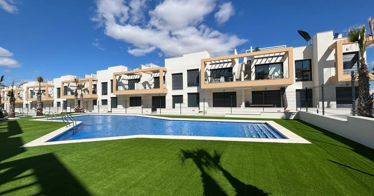 Modern Villamartin Apartment, 2 Bedrooms
