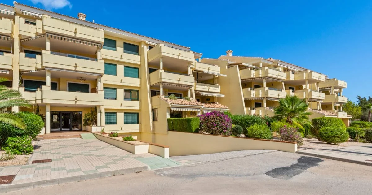 Sea-view penthouse in Campoamor Golf