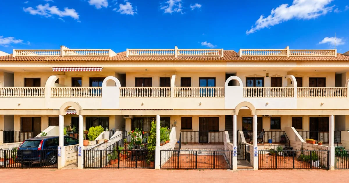 Bungalow de dos dormitorios con solárium privado
