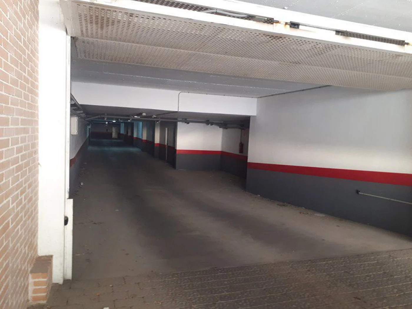 Two-space garage near Mocitos