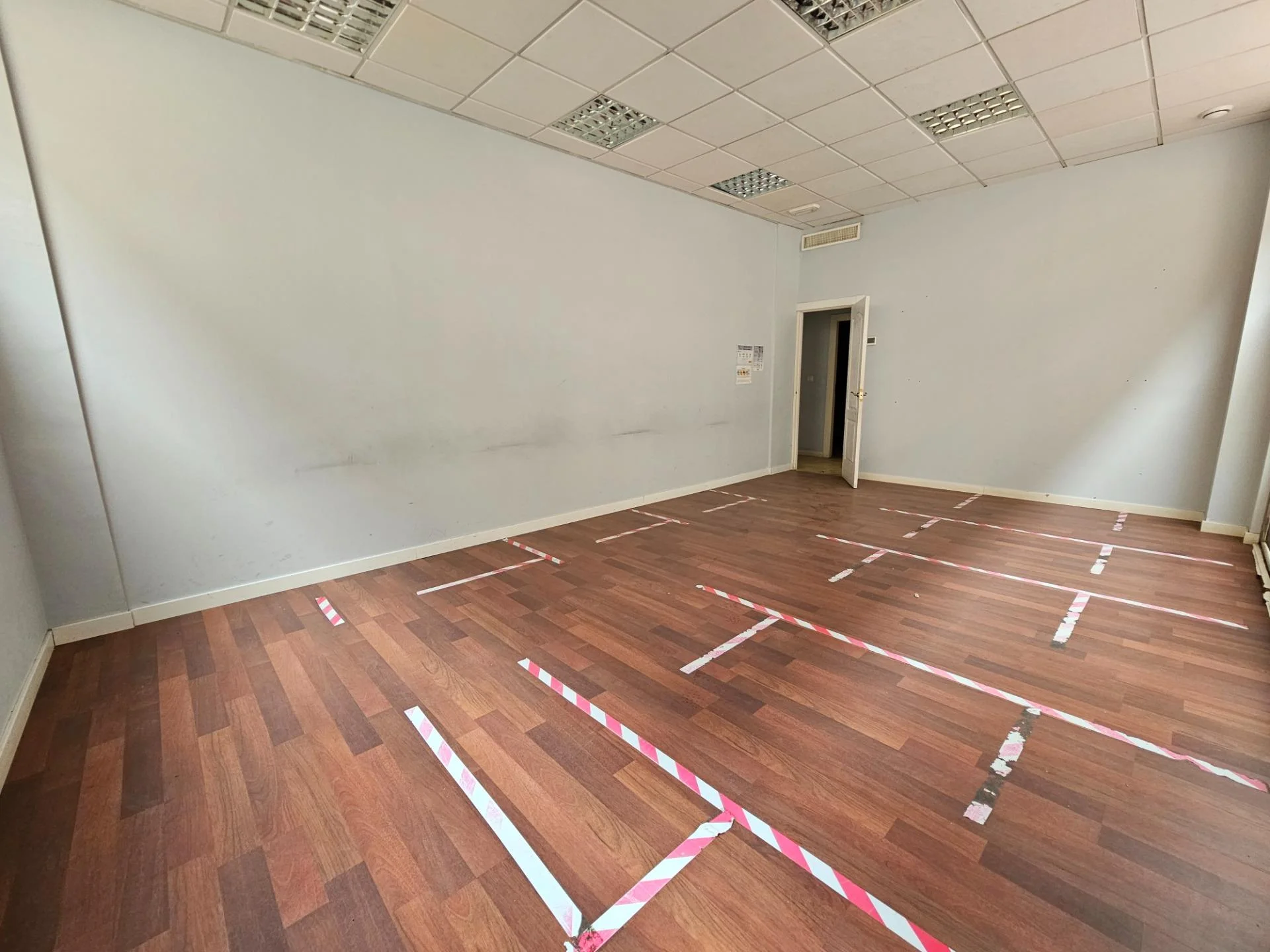 Local comercial céntrico en Molina, 200 m²