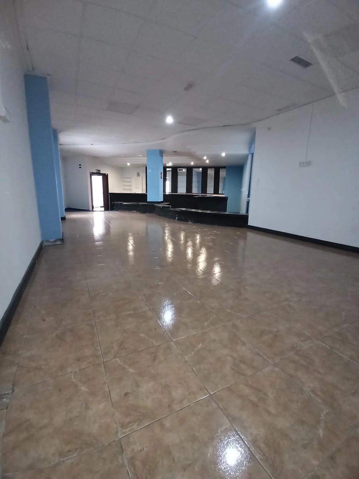 Local comercial de 288 m² en San Roque