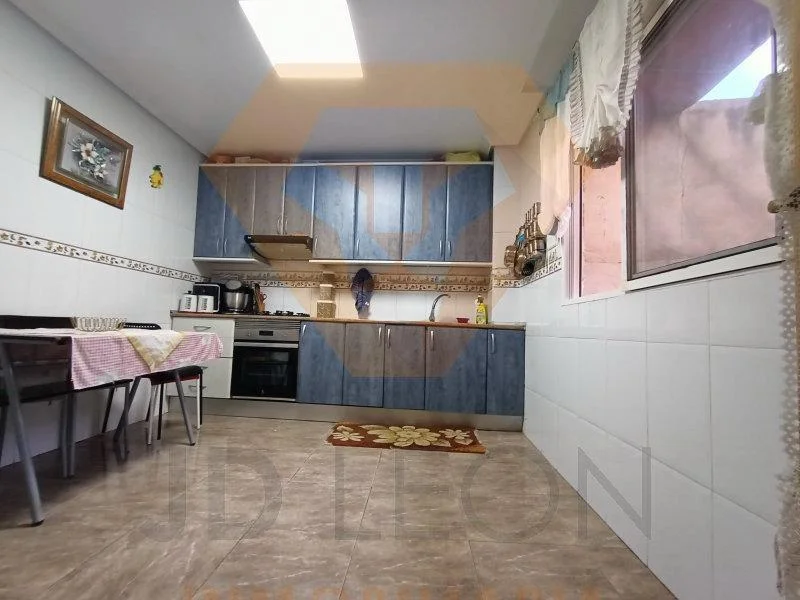 Well-kept Lorquí flat, three bedrooms