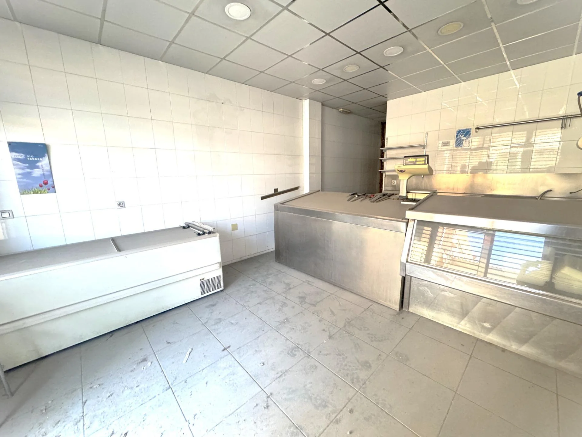 Local céntrico de alimentación, 43 m²