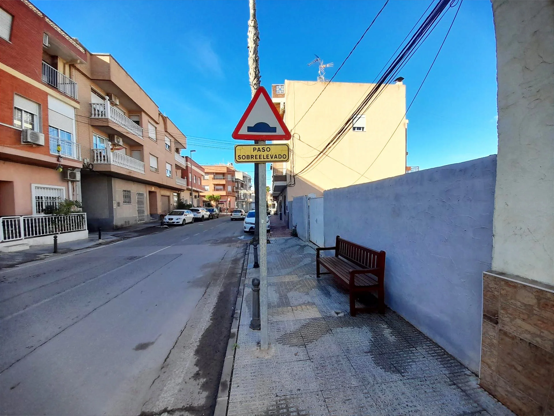 Urban plot with four-storey potential
