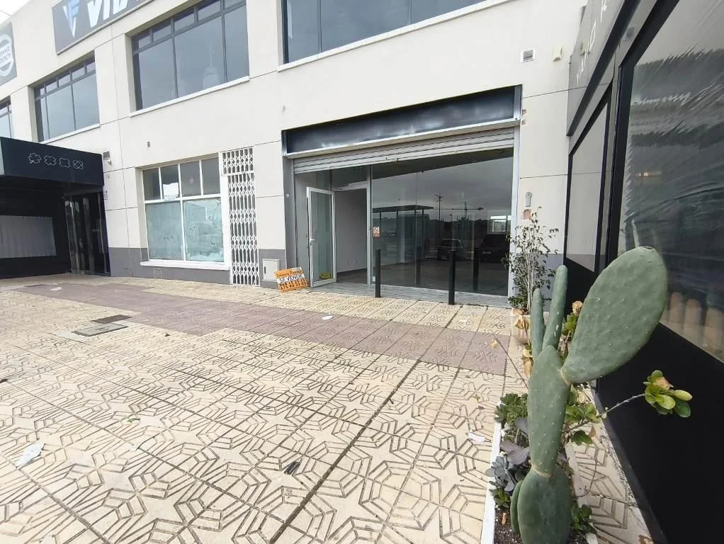 Local comercial para reformar en el centro