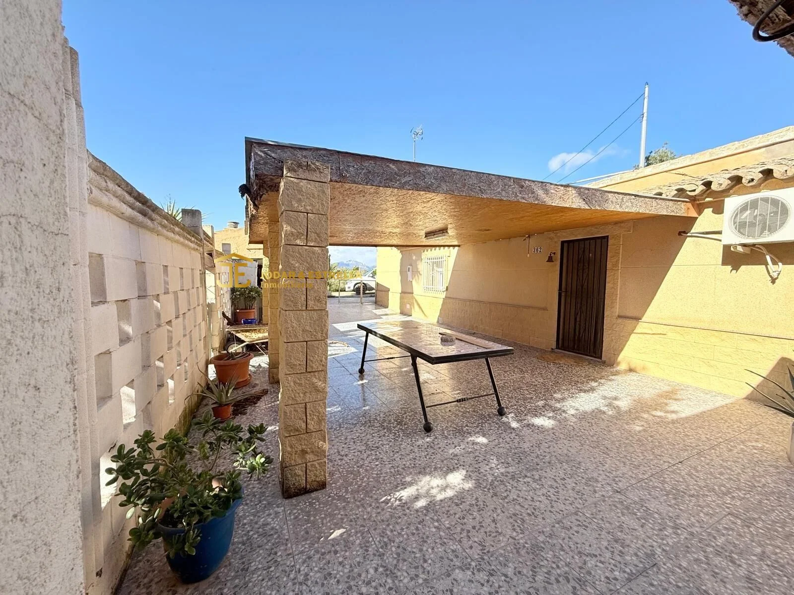 Finca rural en Lorca con olivar