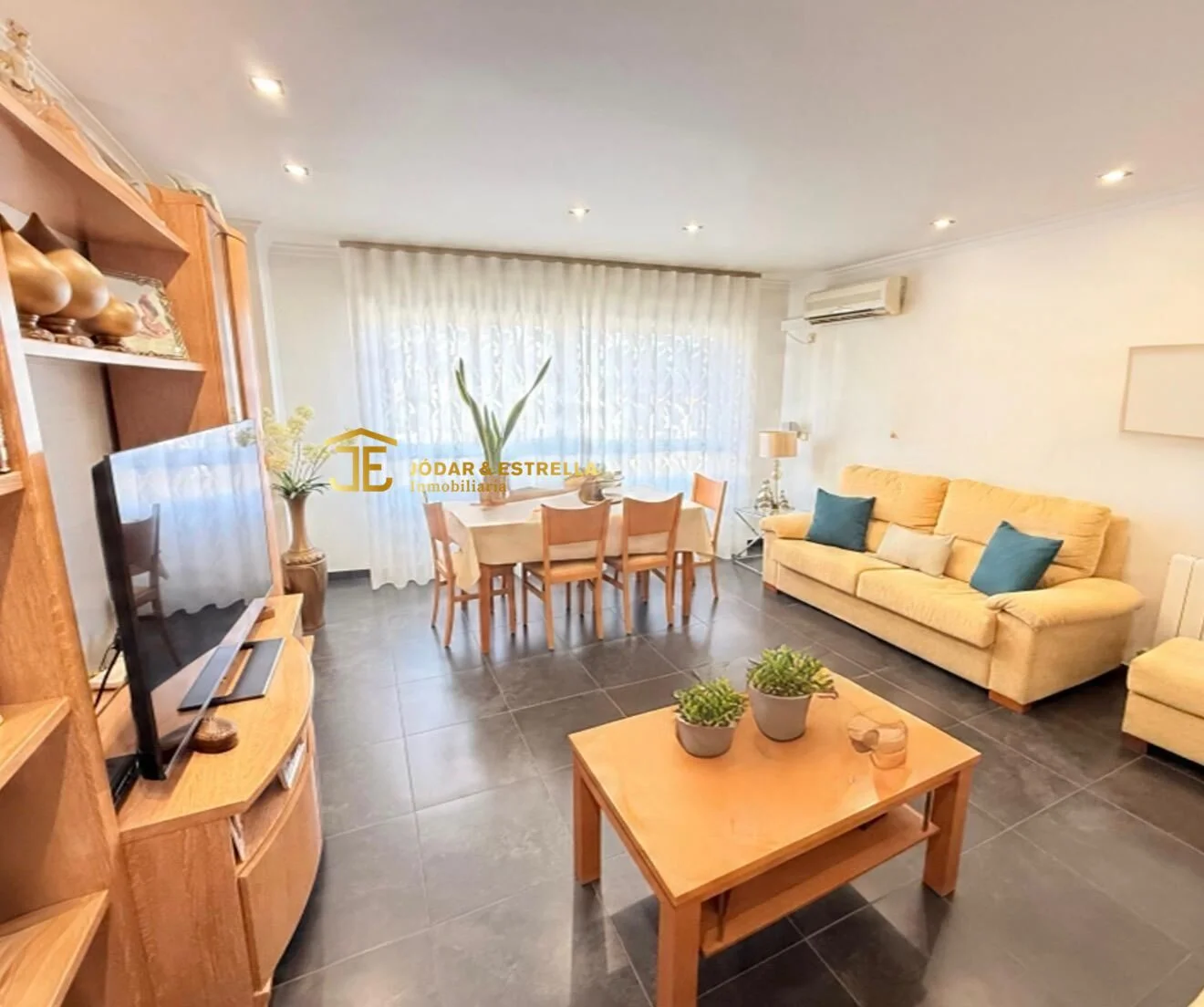 Piso de cuatro dormitorios en Lorca, 135 m²